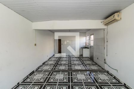 Sala/Quarto/Cozinha de casa à venda com 1 quarto, 70m² em Jardim Keralux, São Paulo