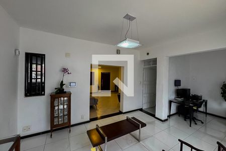 Sala de casa à venda com 3 quartos, 360m² em Esplanada, Belo Horizonte