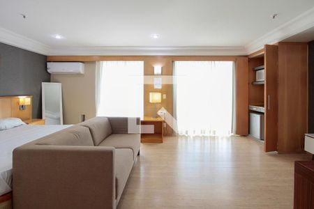 Sala de apartamento para alugar com 2 quartos, 70m² em Barra da Tijuca, Rio de Janeiro