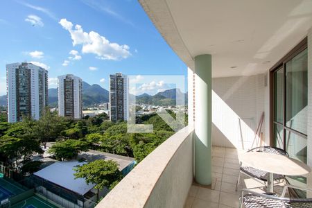 Varanda de apartamento para alugar com 2 quartos, 70m² em Barra da Tijuca, Rio de Janeiro