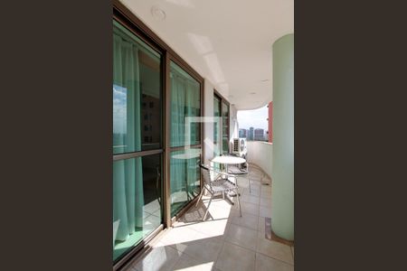Varanda de apartamento para alugar com 2 quartos, 70m² em Barra da Tijuca, Rio de Janeiro