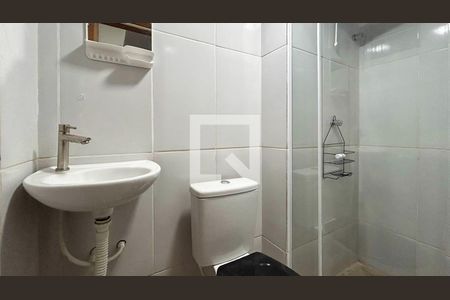 Banheiro da Suíte de kitnet/studio para alugar com 1 quarto, 19m² em Vila Castelo, São Paulo