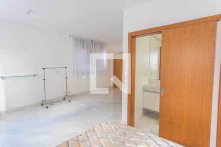 Sala/Quarto de apartamento à venda com 1 quarto, 48m² em São Pedro, Belo Horizonte
