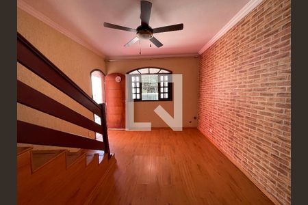 Sala de casa para alugar com 2 quartos, 150m² em Raposo Tavares, São Paulo