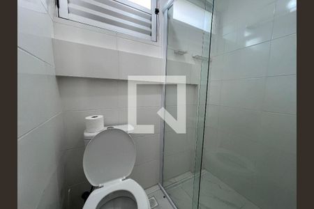 Banheiro de apartamento à venda com 1 quarto, 27m² em Vila Polopoli, São Paulo
