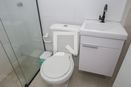 Banheiro de kitnet/studio para alugar com 1 quarto, 25m² em Lapa, São Paulo