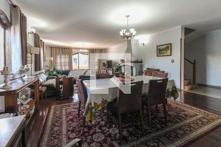 Sala 1 de casa à venda com 4 quartos, 858m² em Vila Jacuí, São Paulo