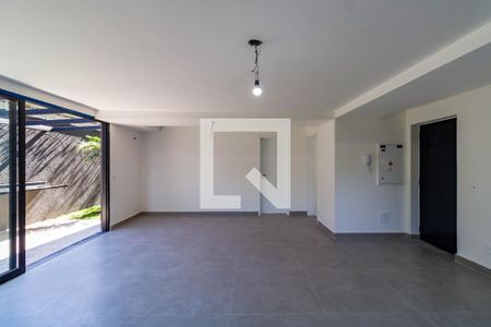 Sala de casa de condomínio à venda com 3 quartos, 209m² em Cidade Jardim, São Paulo