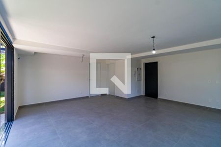 Sala de casa de condomínio à venda com 3 quartos, 209m² em Cidade Jardim, São Paulo