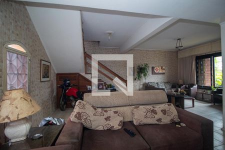 Sala de casa à venda com 3 quartos, 136m² em Guarujá, Porto Alegre