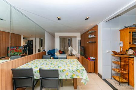 Sala de casa de condomínio à venda com 4 quartos, 176m² em Buritis, Belo Horizonte