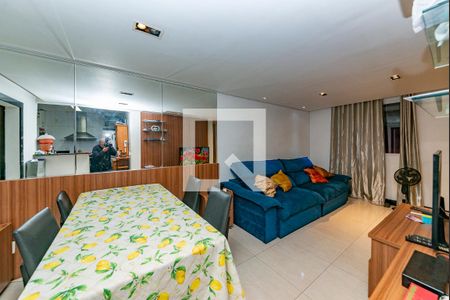Sala de casa de condomínio à venda com 4 quartos, 176m² em Buritis, Belo Horizonte
