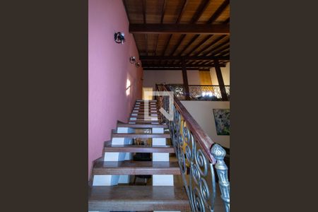 Escada de casa à venda com 4 quartos, 393m² em Loteamento Caminhos de San Conrado (sousas), Campinas