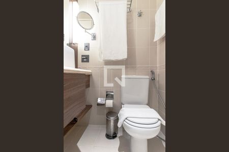 Banheiro de kitnet/studio para alugar com 1 quarto, 32m² em Jardim Europa, São Paulo