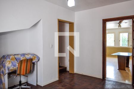 Sala de casa para alugar com 4 quartos, 249m² em Teresópolis, Porto Alegre