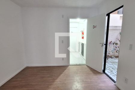 Sala de apartamento para alugar com 2 quartos, 70m² em Santa Cruz da Serra, Duque de Caxias