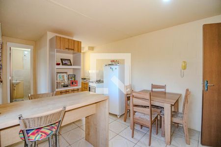 Sala de apartamento para alugar com 2 quartos, 56m² em Mário Quintana, Porto Alegre