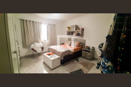 Casa 1 - Quarto 1 de casa à venda com 5 quartos, 180m² em Vila Yolanda, Osasco