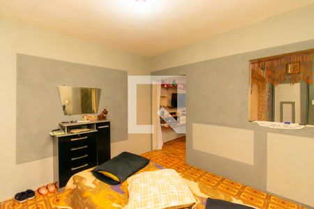 Suíte de casa à venda com 6 quartos, 400m² em Jardim Colorado, São Paulo