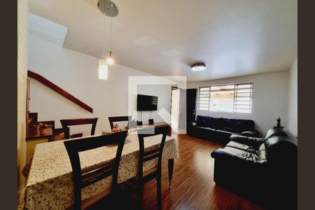 Sala de casa à venda com 3 quartos, 134m² em Jardim Santos Dumont, São Paulo