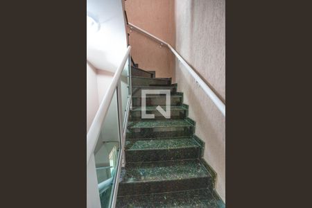 Escada de casa à venda com 3 quartos, 220m² em Vila Padre Anchieta, Diadema