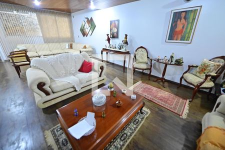 Sala de casa para alugar com 5 quartos, 400m² em Setor Marista, Goiânia