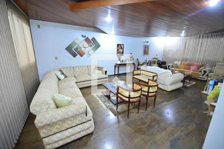 Sala de casa para alugar com 5 quartos, 400m² em Setor Marista, Goiânia