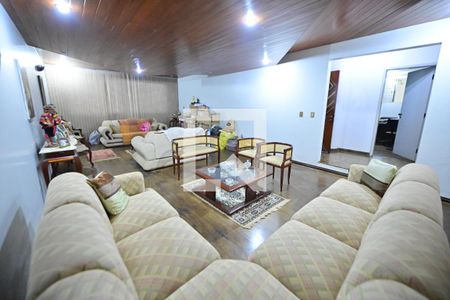 Sala de casa para alugar com 5 quartos, 400m² em Setor Marista, Goiânia