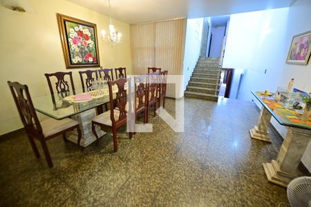 Sala de casa para alugar com 5 quartos, 400m² em Setor Marista, Goiânia