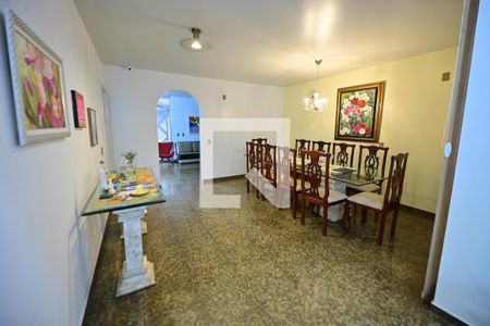 Sala de casa para alugar com 5 quartos, 400m² em Setor Marista, Goiânia