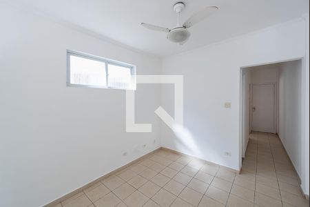 Sala de kitnet/studio para alugar com 1 quarto, 48m² em Gonzaga, Santos