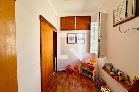Quarto 1 de casa de condomínio à venda com 3 quartos, 140m² em Botafogo, Rio de Janeiro