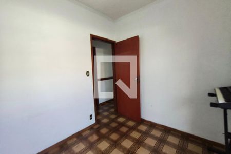 Sala de TV de casa à venda com 5 quartos, 131m² em Jardim Roseira, Campinas