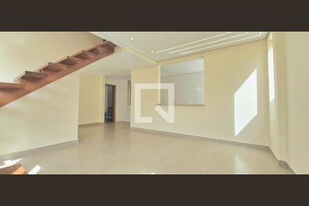 Sala de casa à venda com 4 quartos, 167m² em Lundcéia, Lagoa Santa