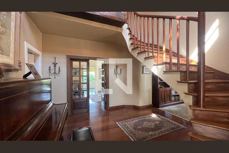 Hall de entrada de casa à venda com 5 quartos, 500m² em Sumaré, São Paulo
