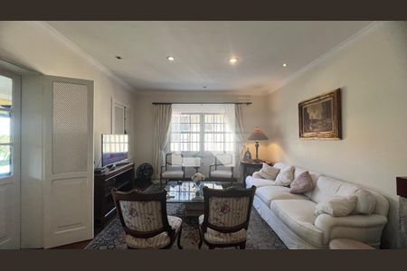 Sala de TV de casa à venda com 5 quartos, 500m² em Sumaré, São Paulo