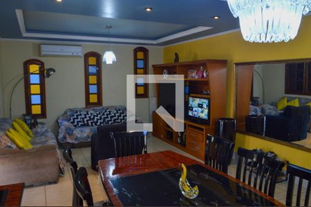 Sala 1 de casa de condomínio para alugar com 4 quartos, 600m² em Pechincha, Rio de Janeiro