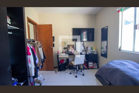 Quarto 1 de casa de condomínio para alugar com 3 quartos, 150m² em Vargem Grande, Rio de Janeiro