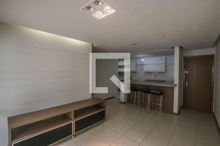 Sala de apartamento para alugar com 2 quartos, 70m² em Trobogy, Salvador