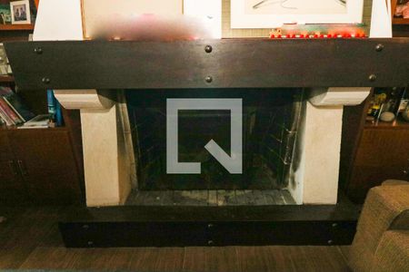 Detalhe da Sala - Lareira de casa à venda com 5 quartos, 500m² em Vila Conceição, Porto Alegre