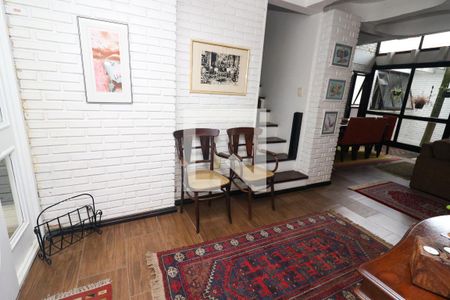 Hall de entrada de casa à venda com 5 quartos, 500m² em Vila Conceição, Porto Alegre