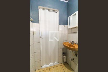 Banheiro de casa para alugar com 1 quarto, 12m² em Jardim Matarazzo, São Paulo