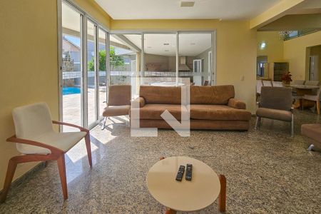 Sala de casa para alugar com 5 quartos, 480m² em Jardim Virginia, Guarujá