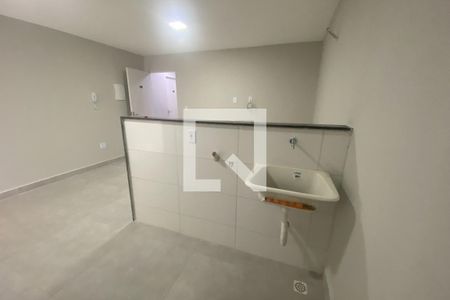 Cozinha de apartamento para alugar com 1 quarto, 45m² em Vila Santa Cruz, Duque de Caxias