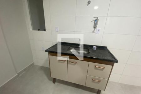 Cozinha de apartamento para alugar com 1 quarto, 45m² em Vila Santa Cruz, Duque de Caxias