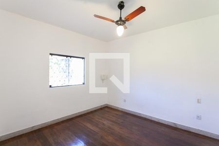 Quarto 1 de casa à venda com 2 quartos, 450m² em São Pedro (venda Nova), Belo Horizonte