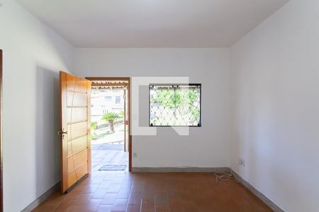 Sala de casa à venda com 2 quartos, 450m² em São Pedro (venda Nova), Belo Horizonte