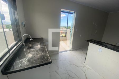 Sala/Cozinha de apartamento para alugar com 1 quarto, 125m² em Vila Santa Cruz, Duque de Caxias