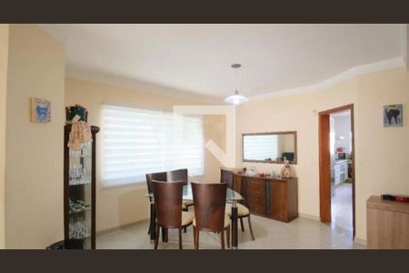 Casa à venda com 3 quartos, 330m² em Jardim Textil, São Paulo