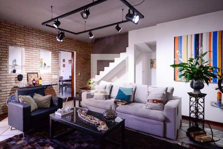 Sala de casa à venda com 3 quartos, 185m² em Jardim Vergueiro, São Paulo